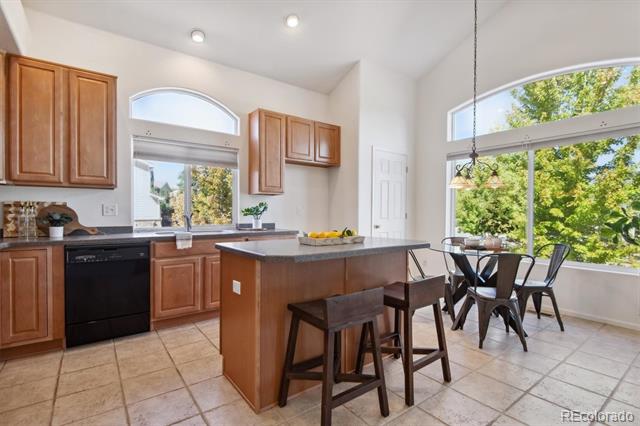2237 Linden Place