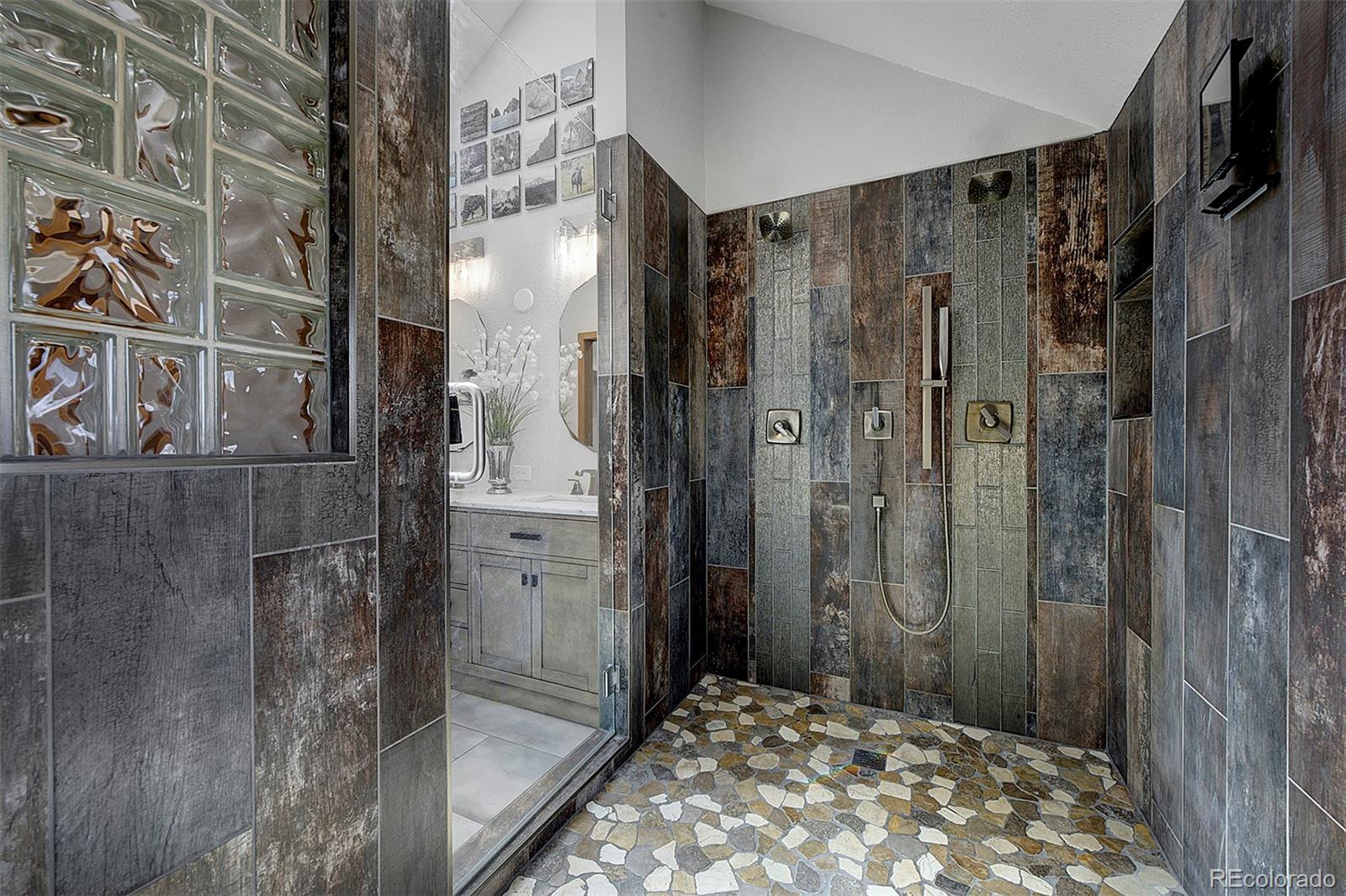 27987 Richmond Hill Road