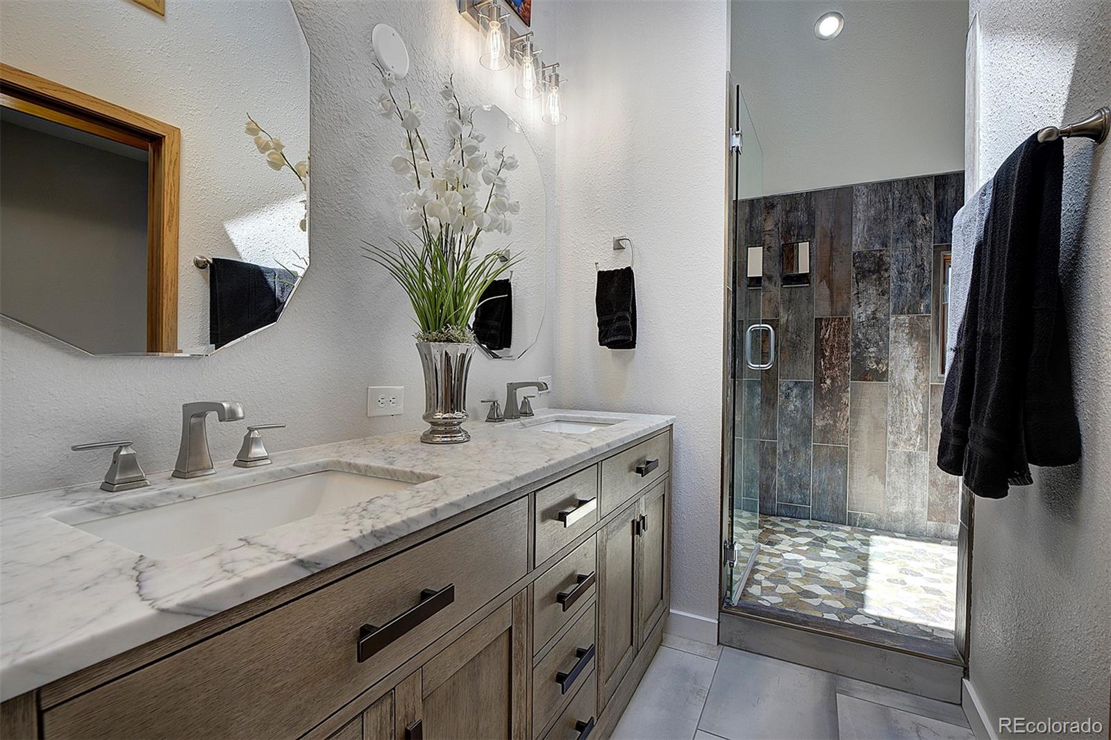 27987 Richmond Hill Road