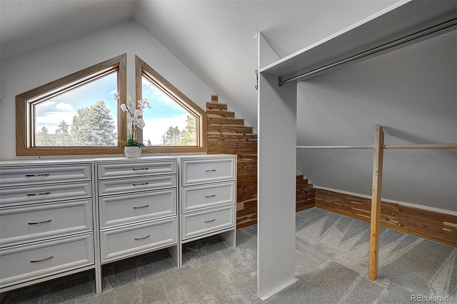 27987 Richmond Hill Road