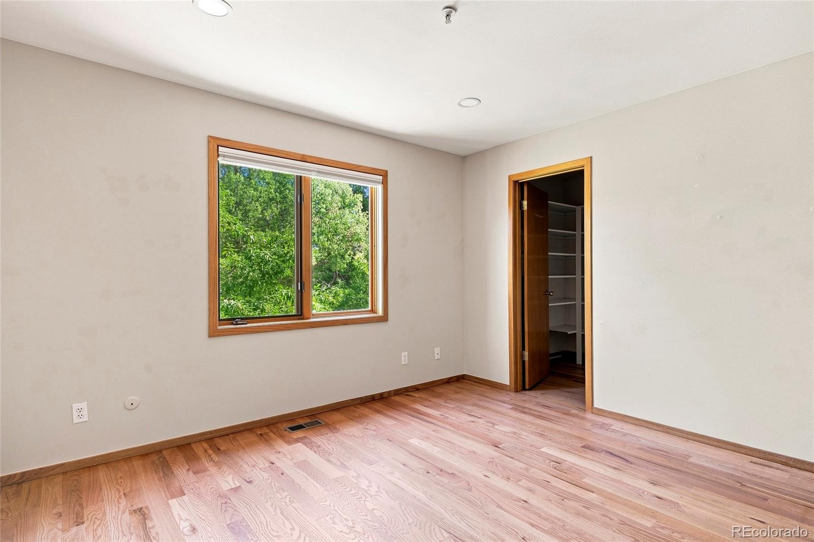 2962 Kalmia Avenue Unit: 32