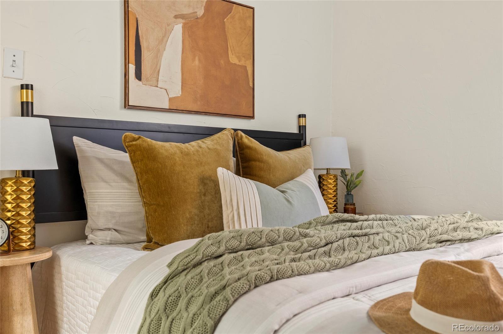 1640 N Downing Street Unit: 104