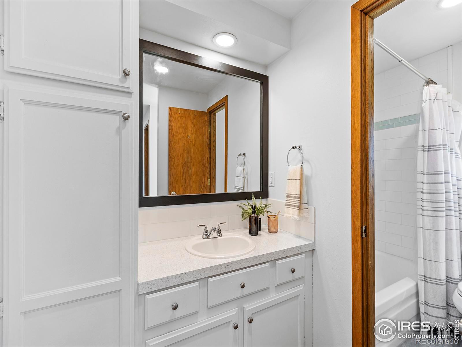 1906 Waters Edge Street Unit: E