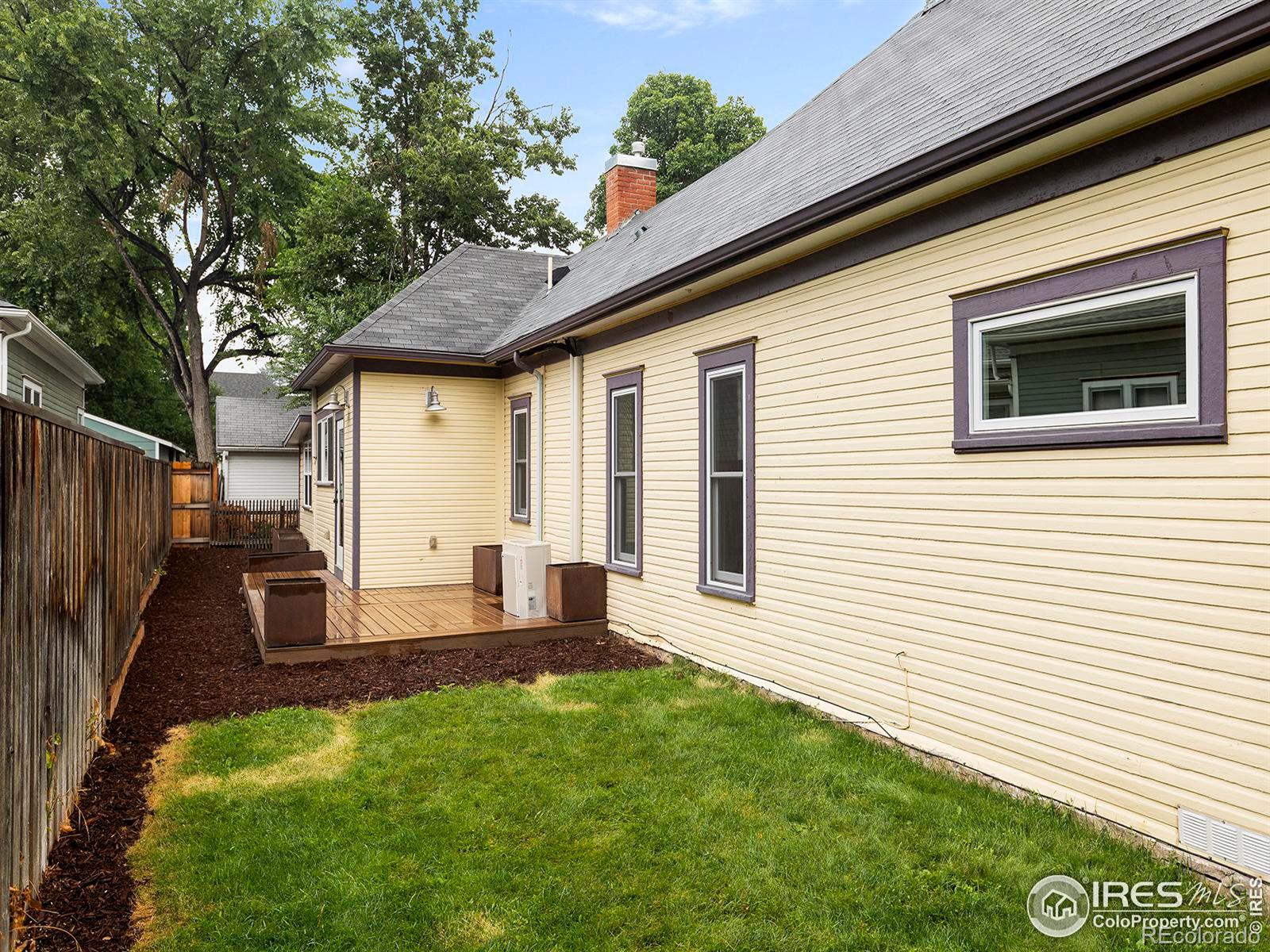 1002 W Mountain Avenue