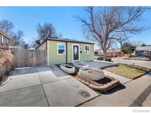 4692 W Alaska Place