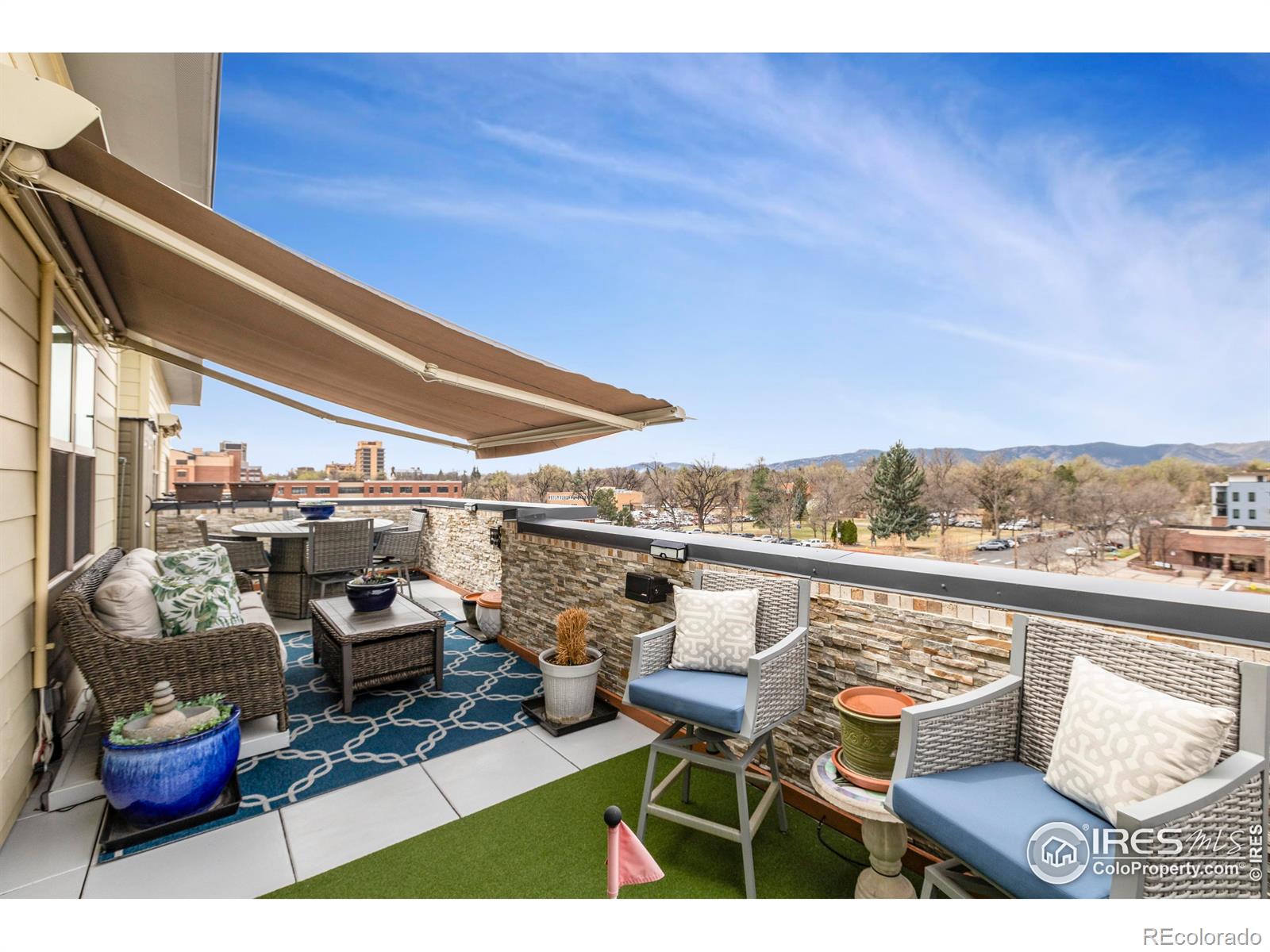 204 Maple Street Unit: 401