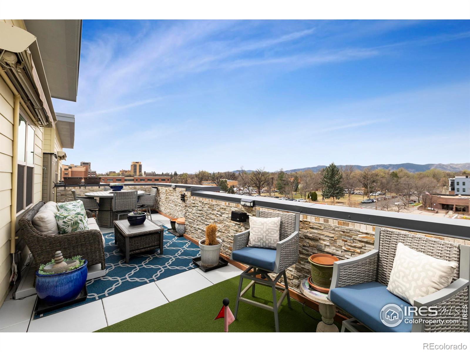 204 Maple Street Unit: 401