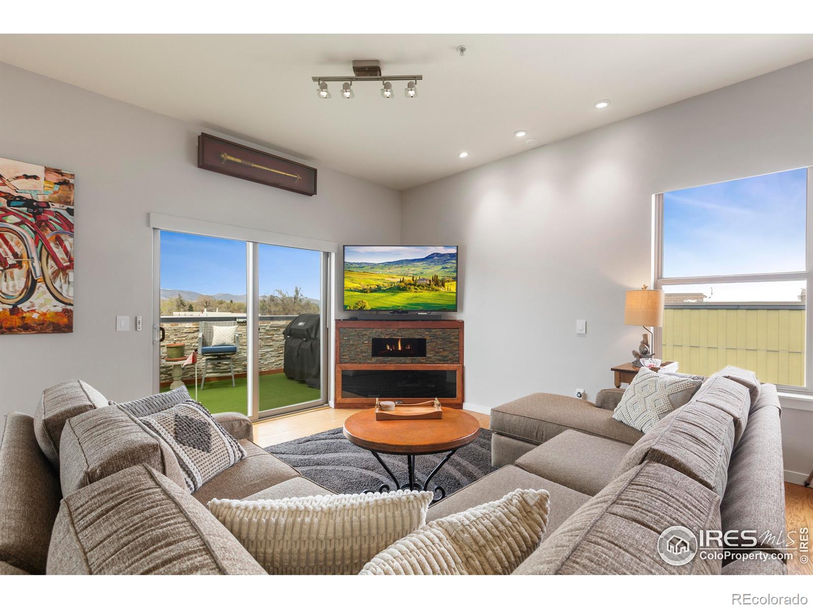 204 Maple Street Unit: 401