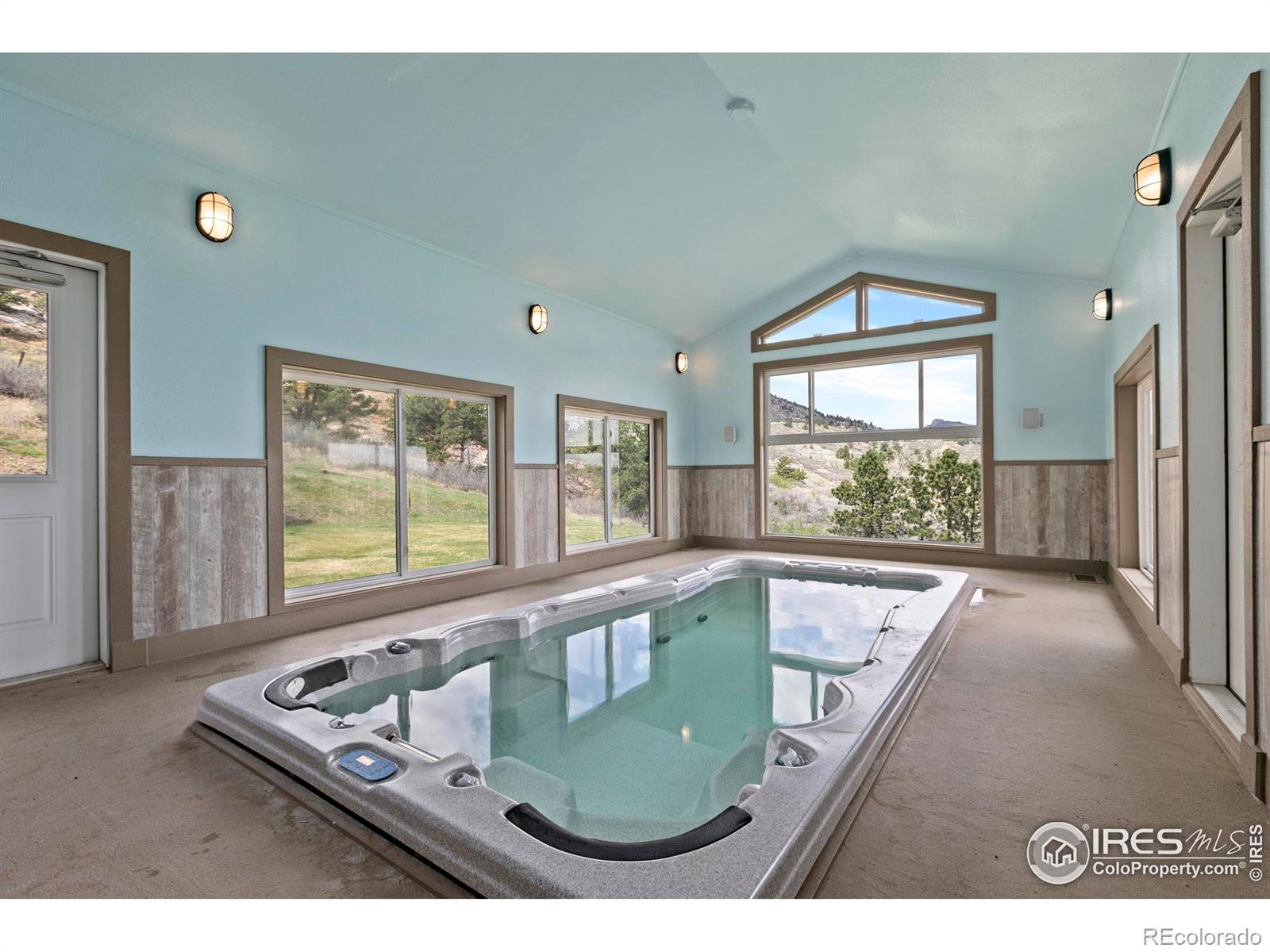 4736 Rim Rock Ridge Road