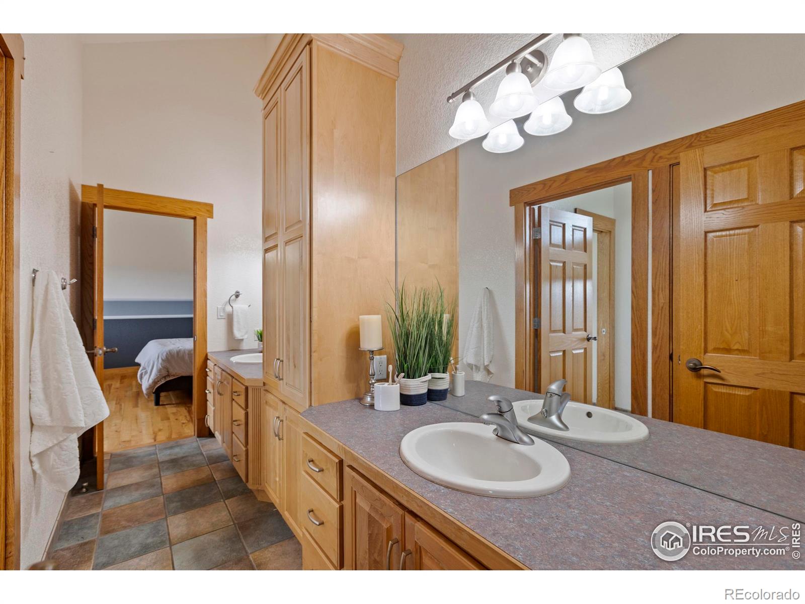 4736 Rim Rock Ridge Road
