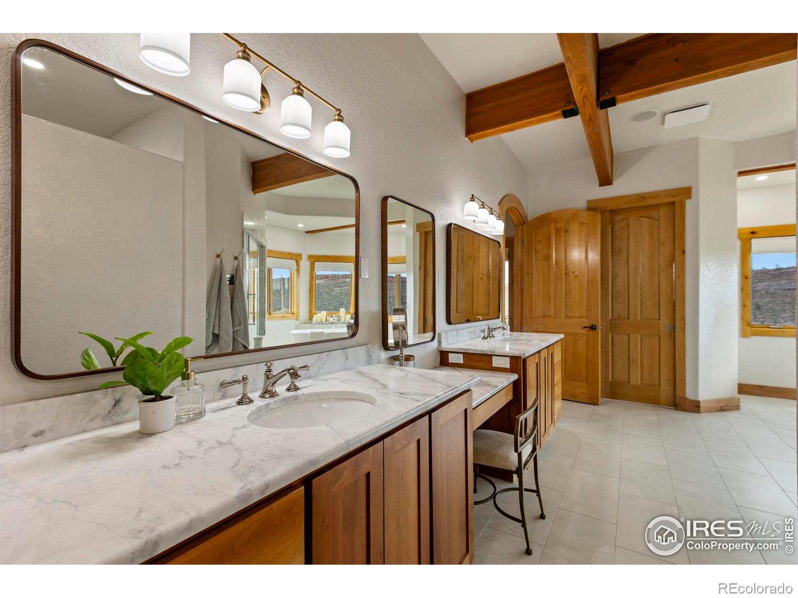 4736 Rim Rock Ridge Road