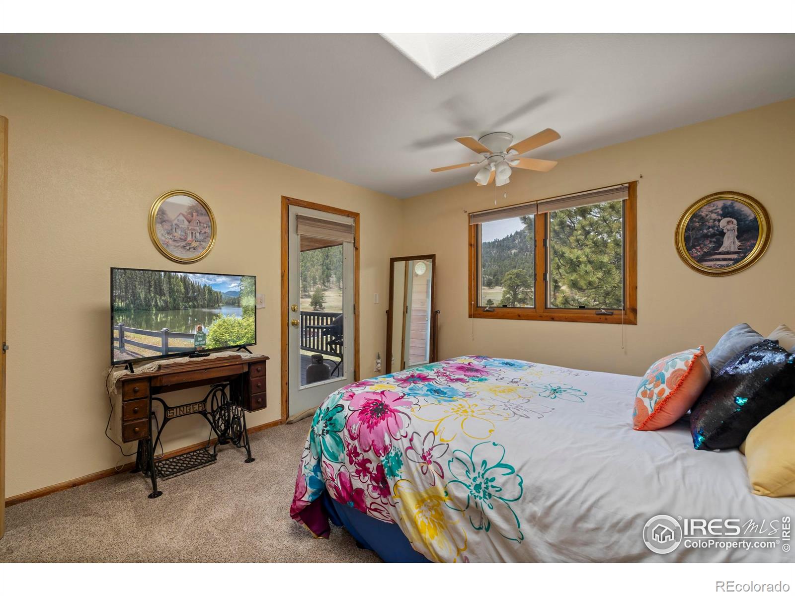 260 Meadowview Drive