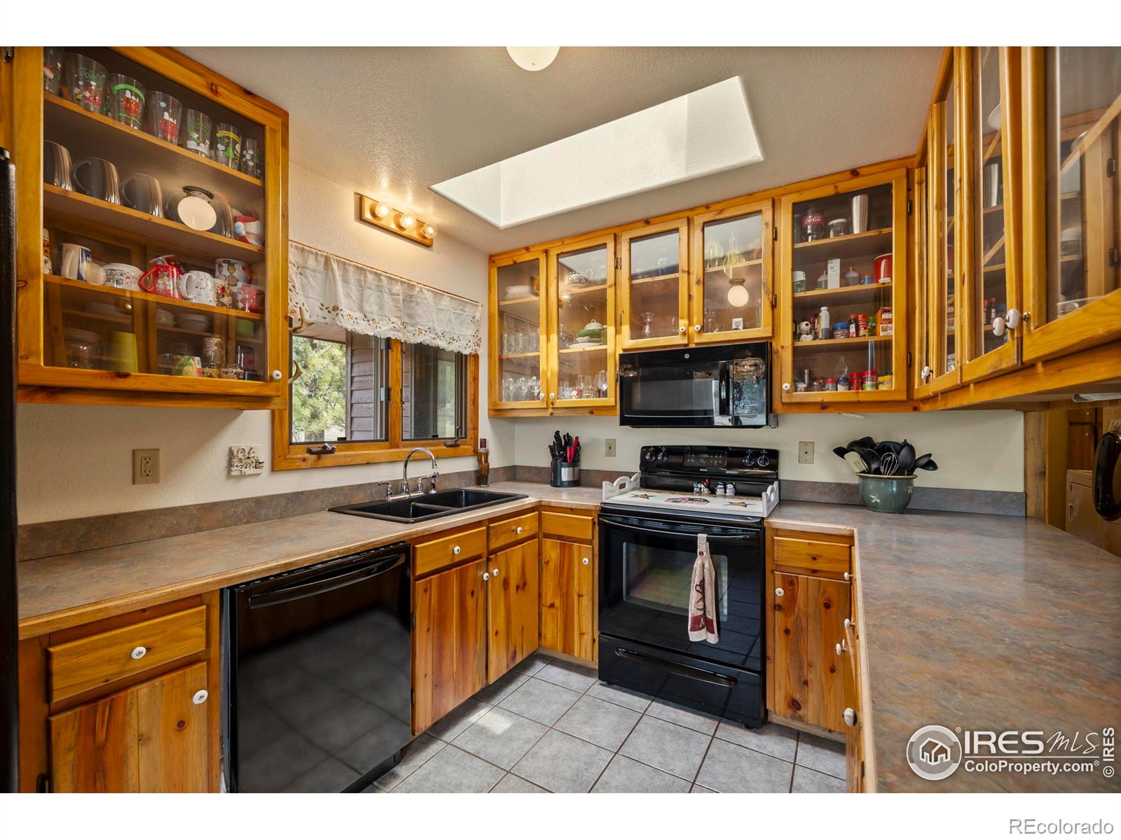 260 Meadowview Drive
