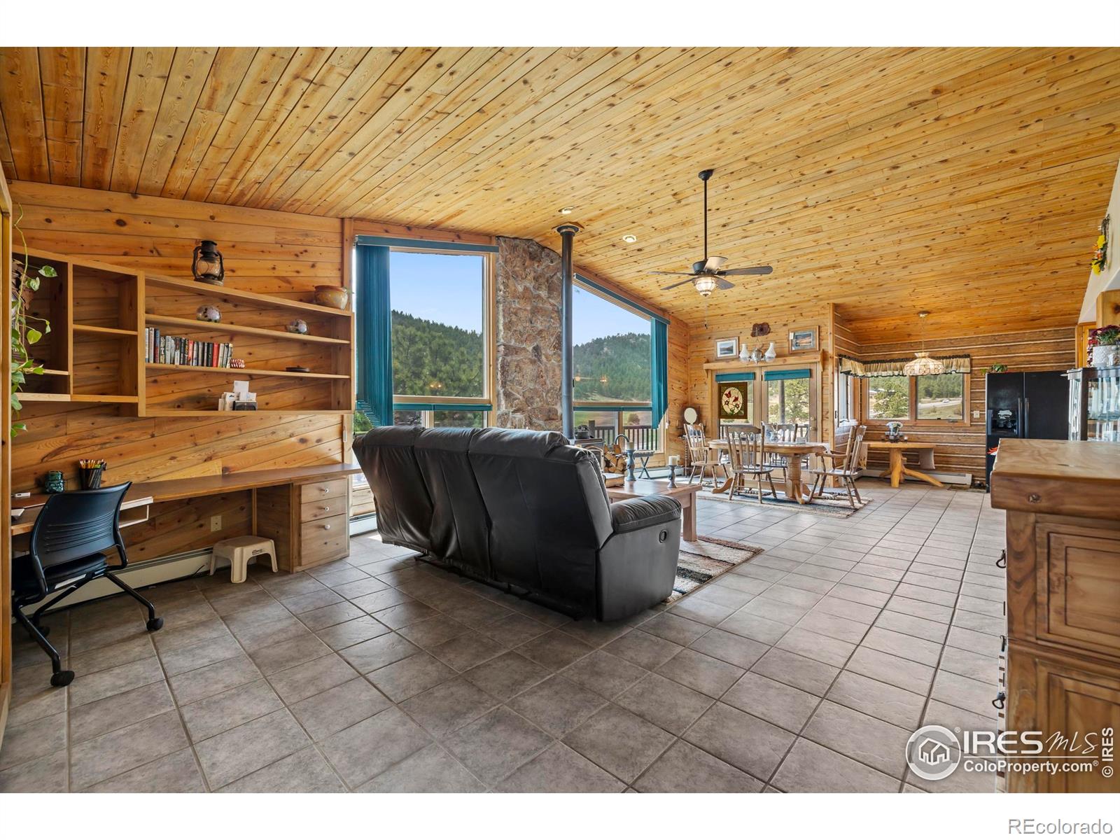 260 Meadowview Drive