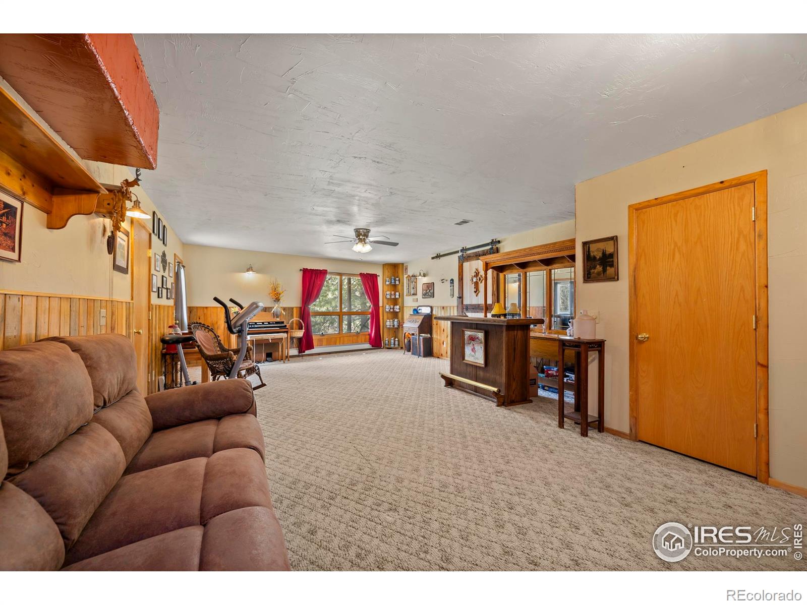 260 Meadowview Drive