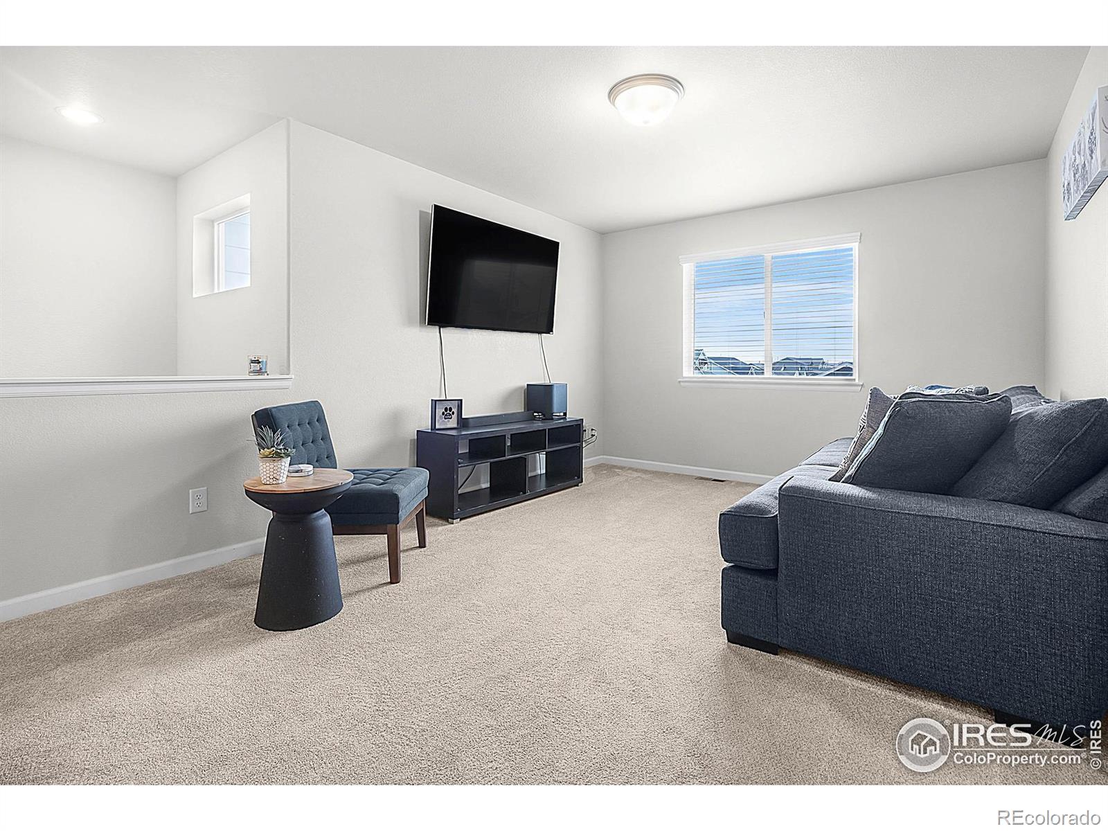 290 Sutherland Drive