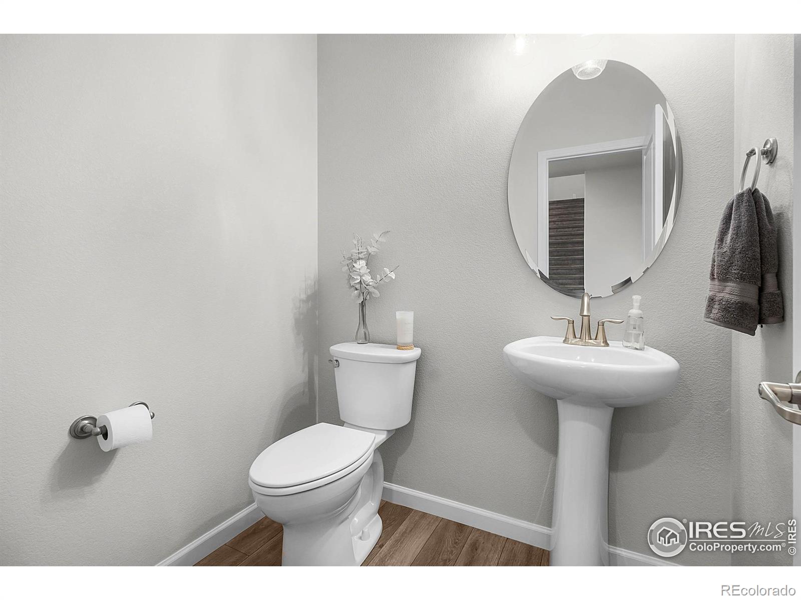 290 Sutherland Drive