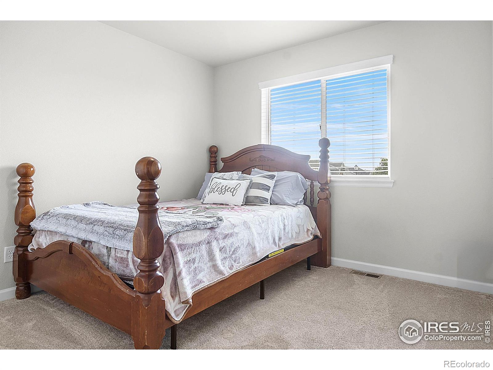 290 Sutherland Drive