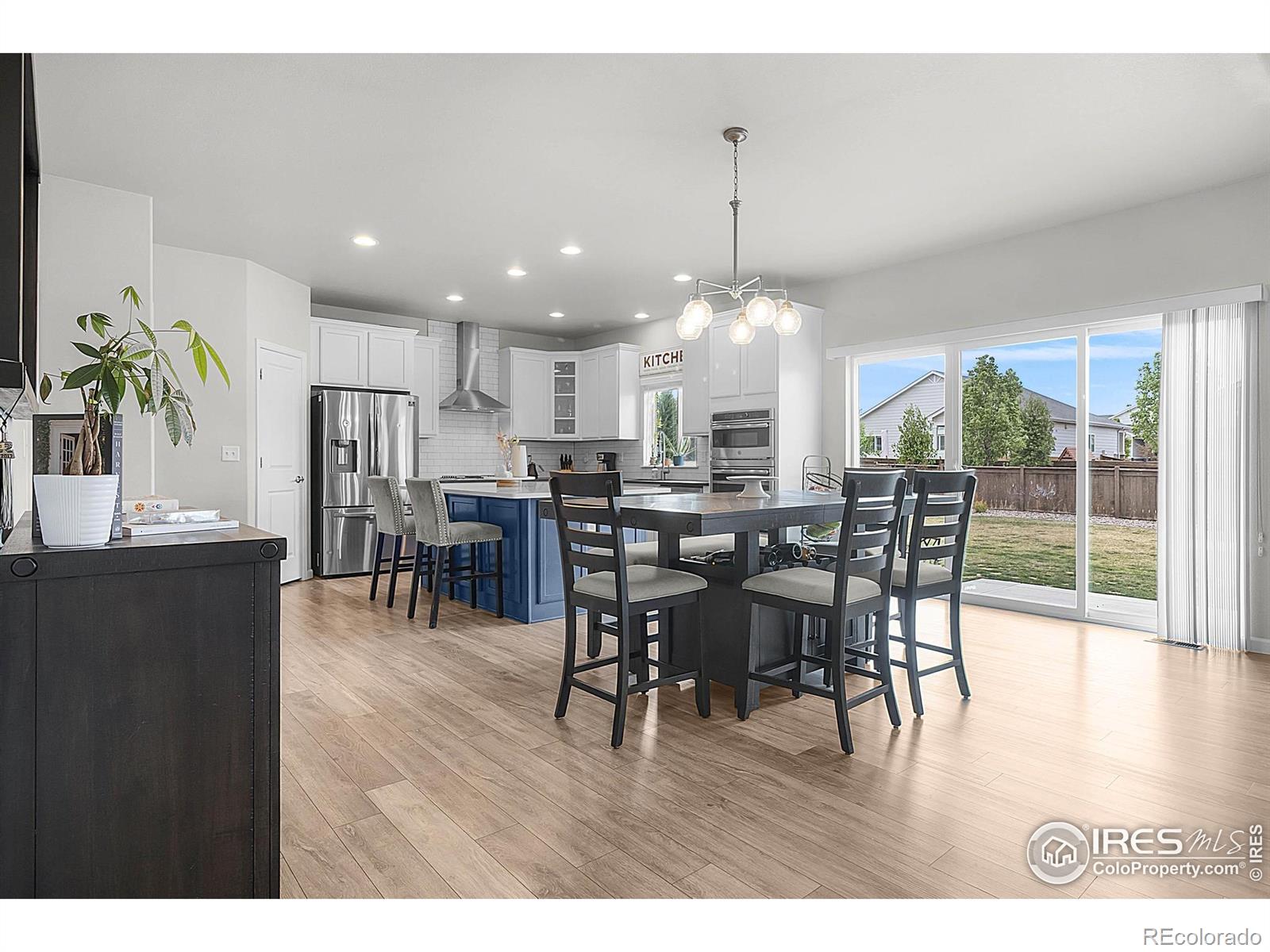 290 Sutherland Drive