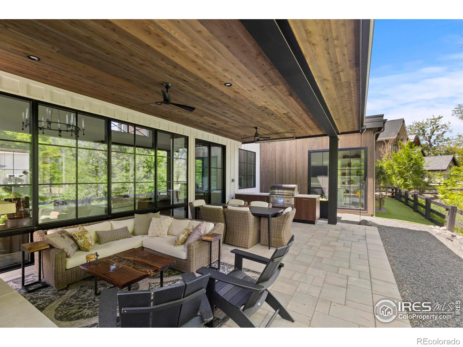 762 Harts Gardens Lane