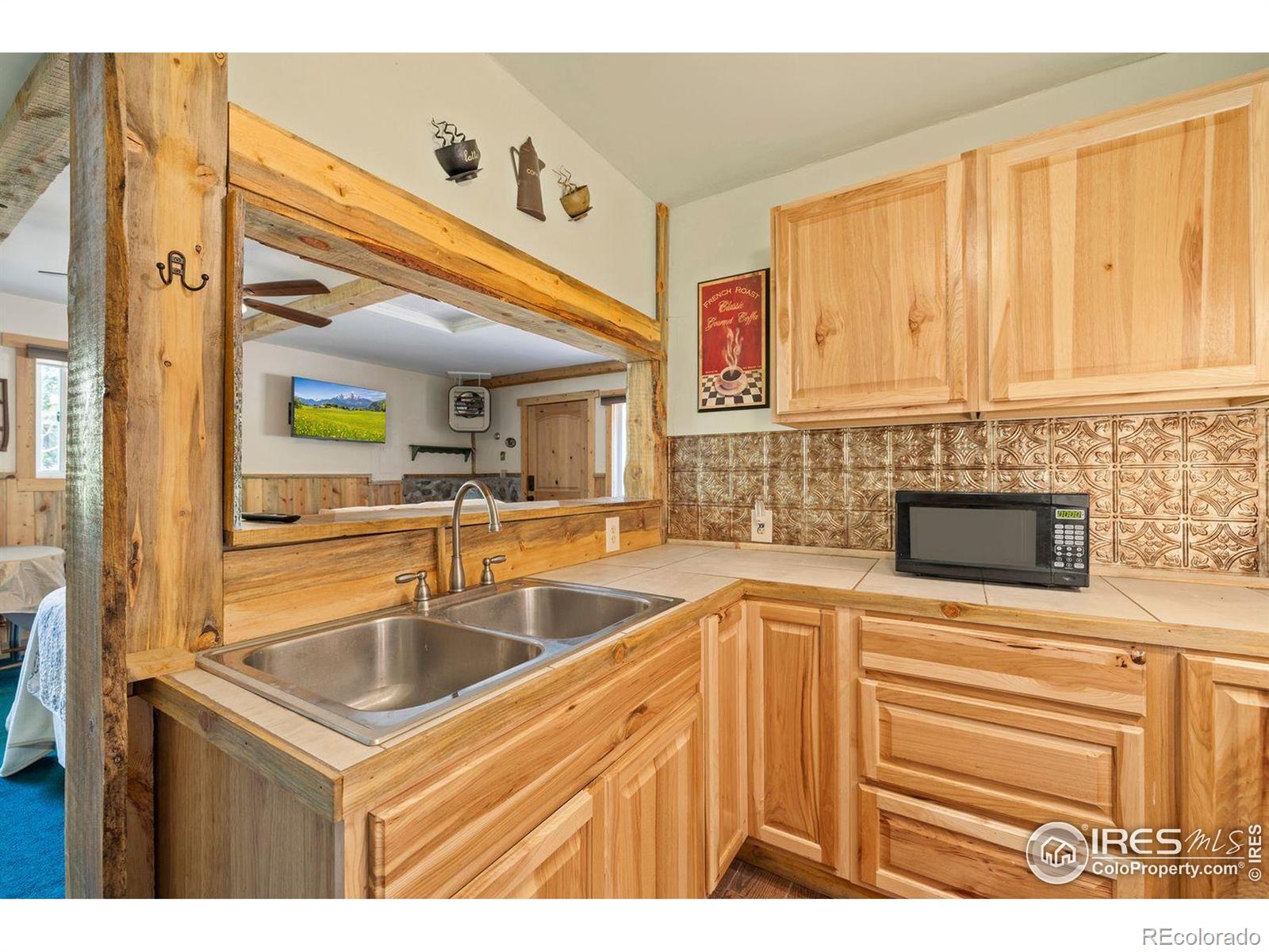 428 Rustic Road