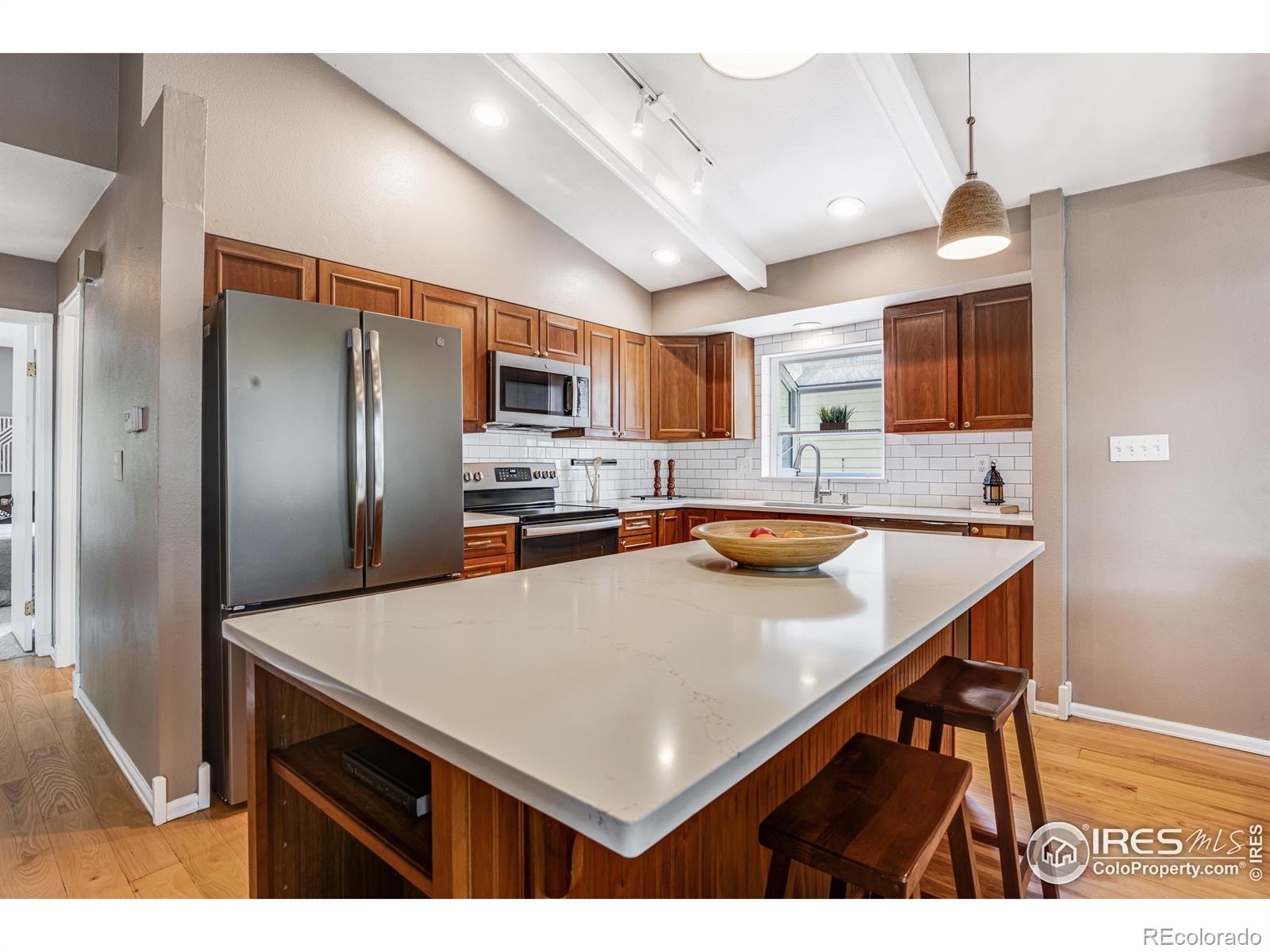 2213 Hiawatha Court