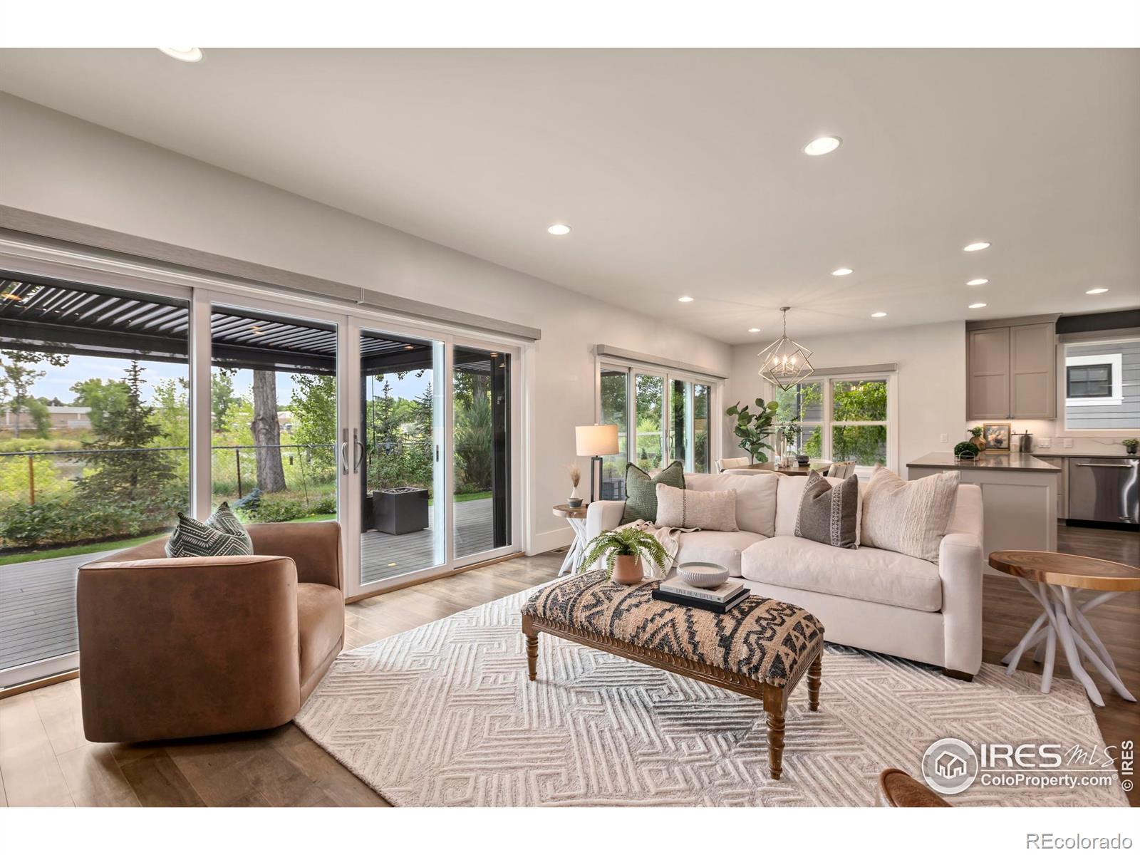 717 Peregoy Farms Way