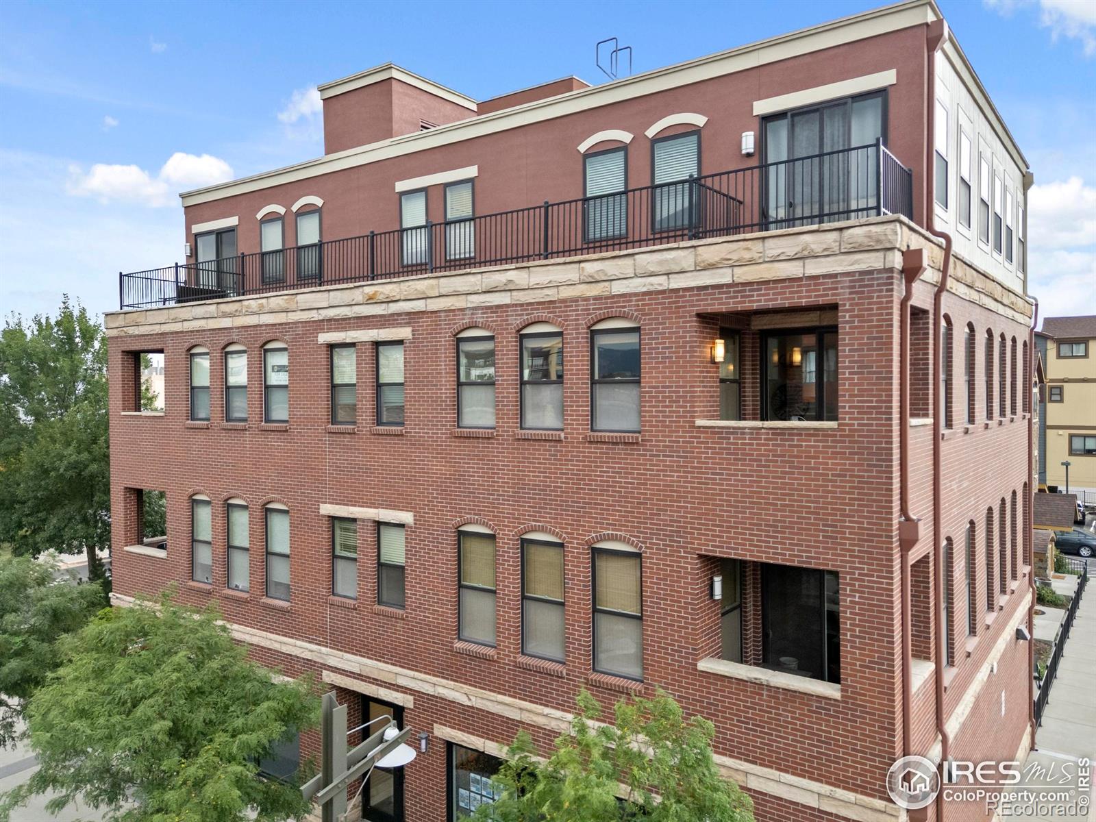 220 Willow Street Unit: 302