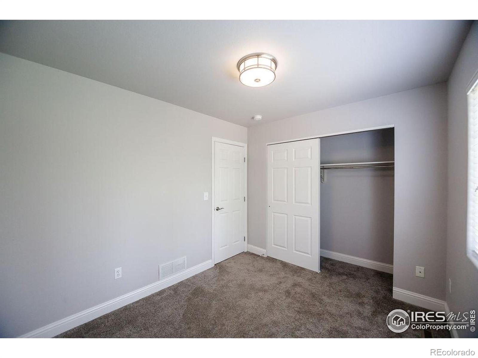 2032 Glenmoor Drive