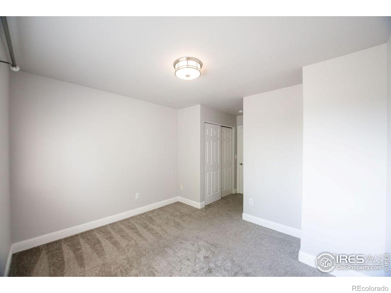 2032 Glenmoor Drive