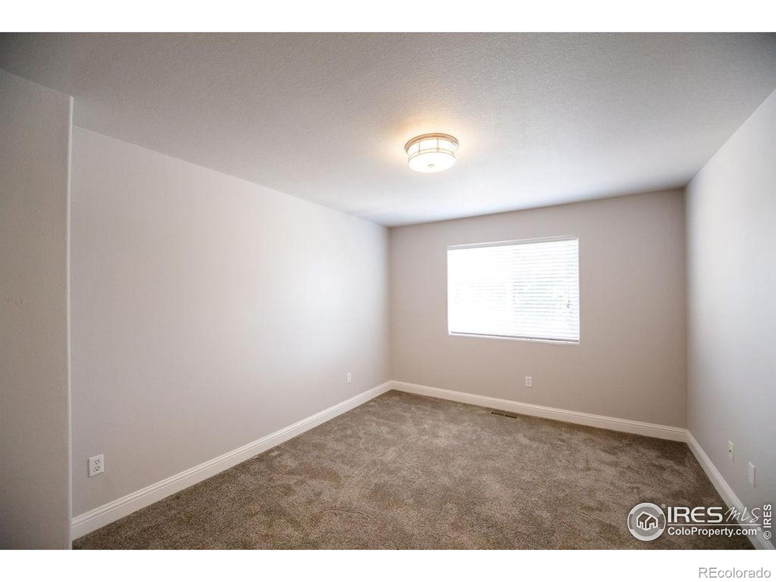 2032 Glenmoor Drive