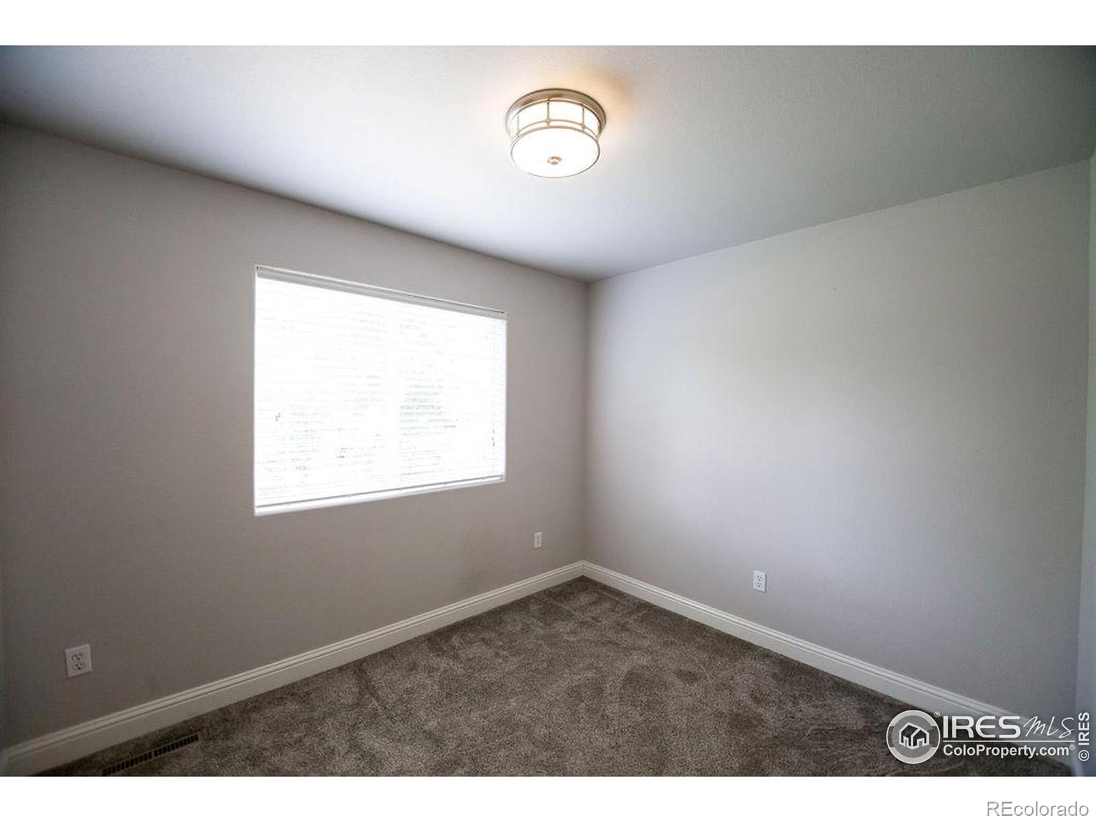 2032 Glenmoor Drive