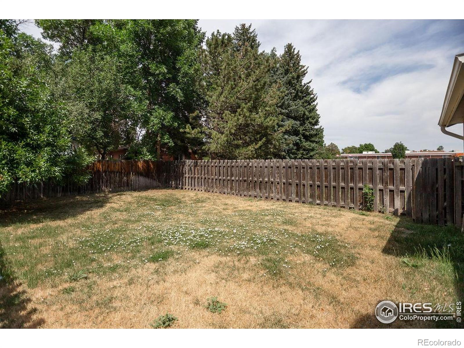 2032 Glenmoor Drive