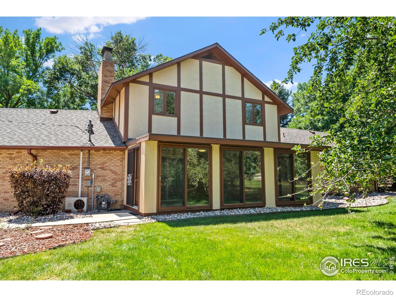 1132 Country Club Road