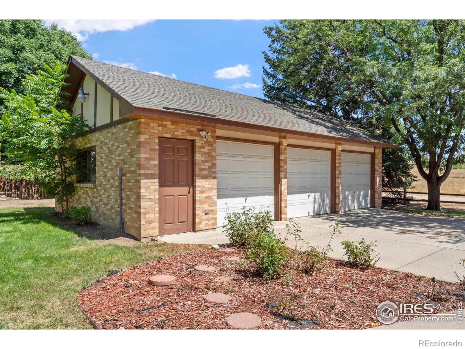 1132 Country Club Road