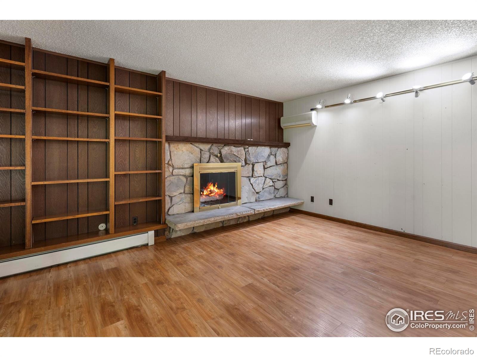 1132 Country Club Road