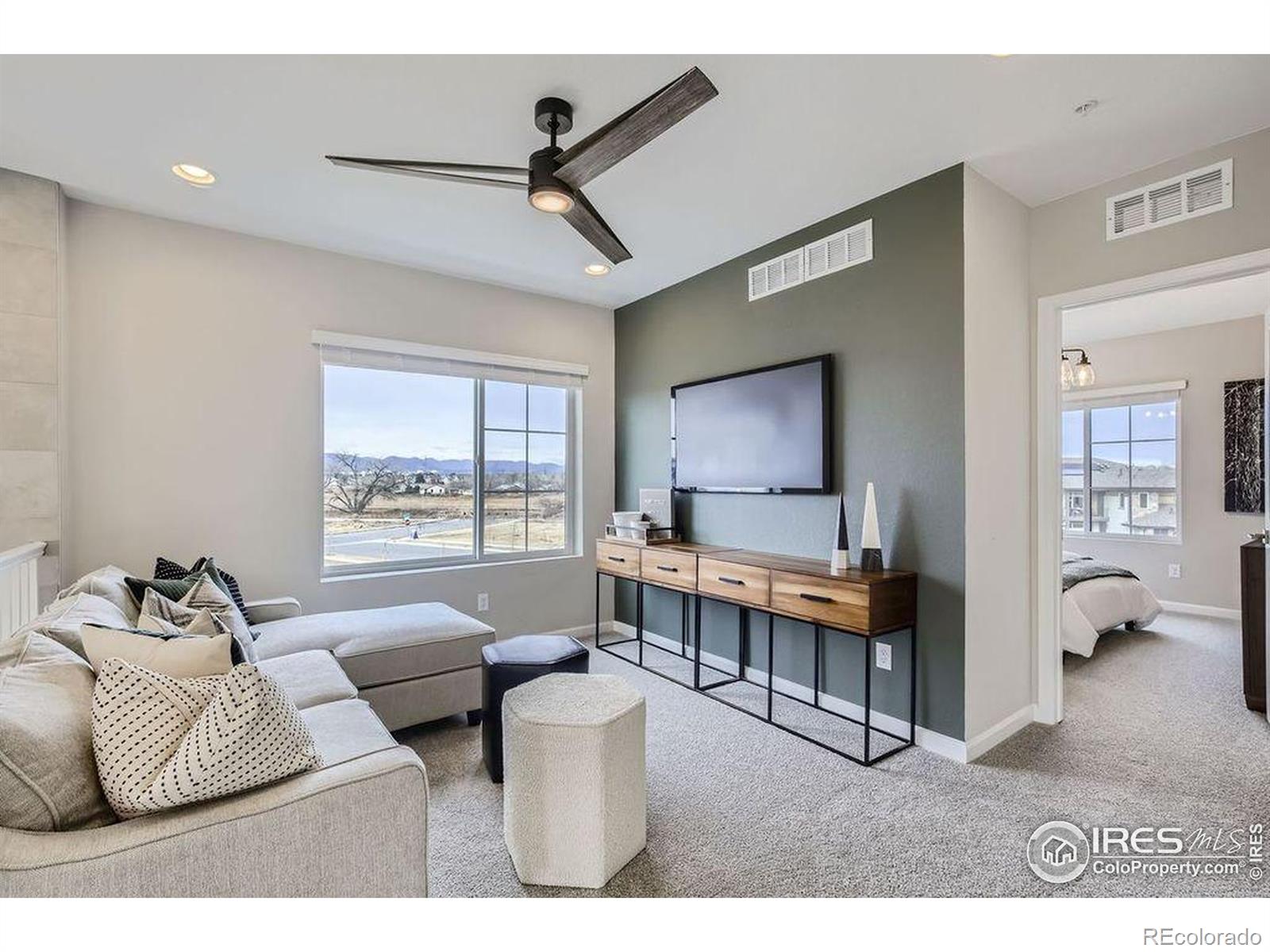 919 Schlagel Street Unit: 1