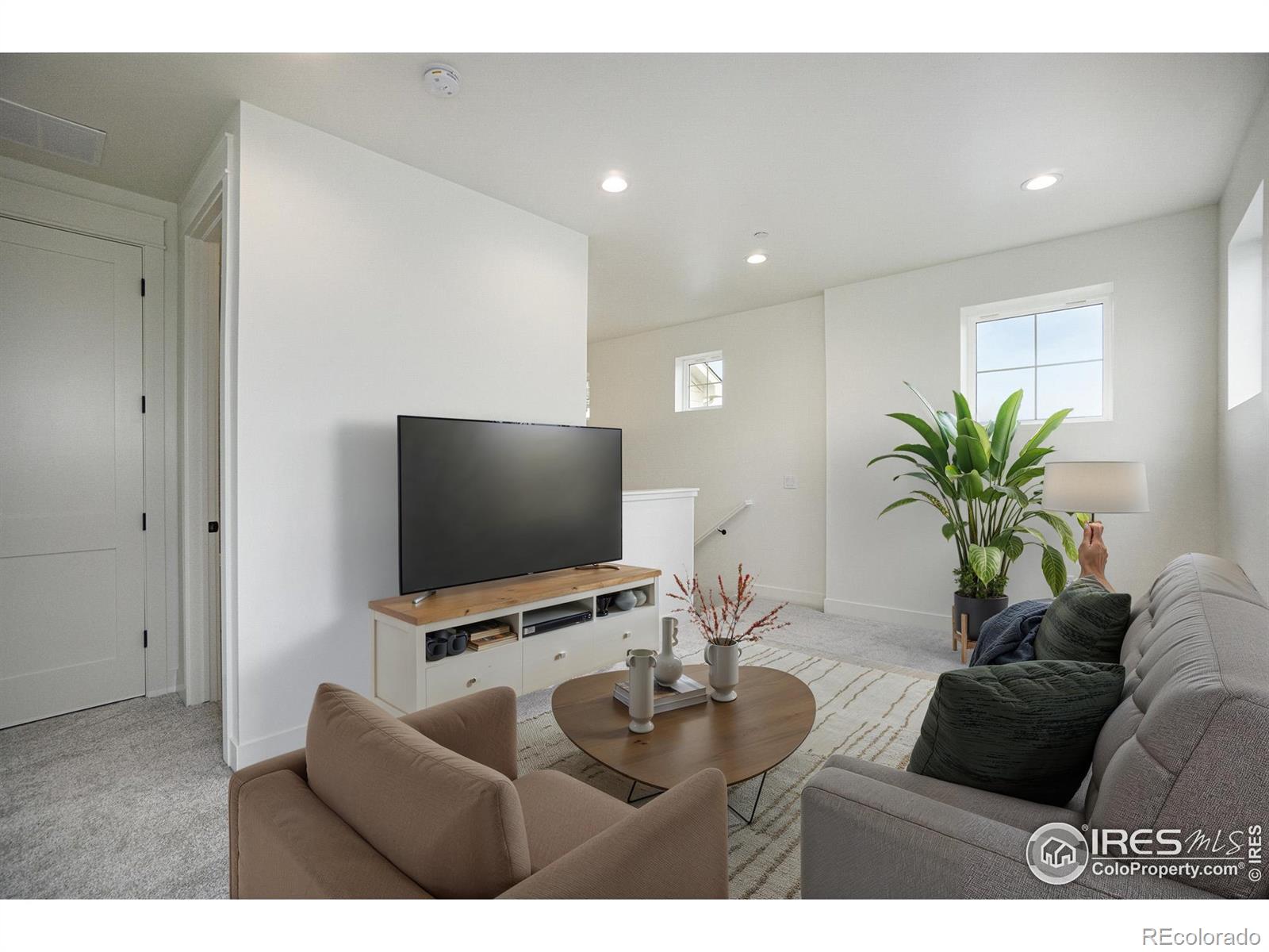 3045 E Trilby Road Unit: B-10