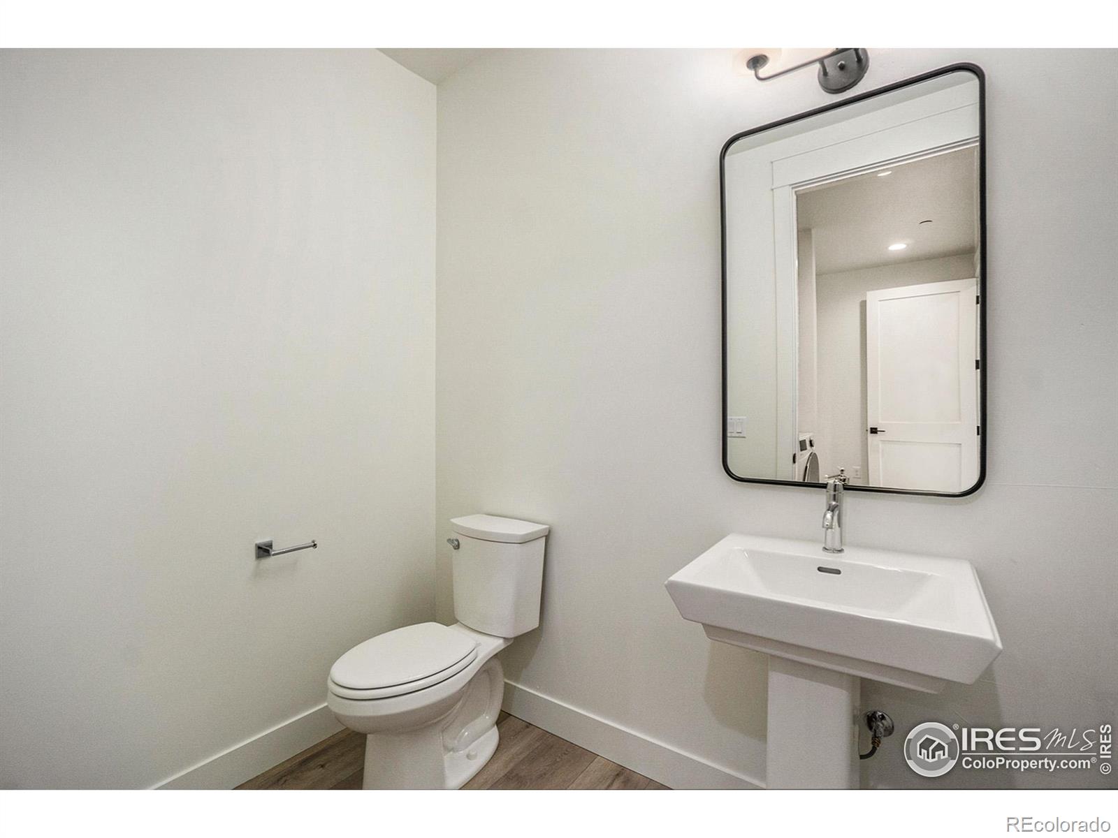 3045 E Trilby Road Unit: B-10