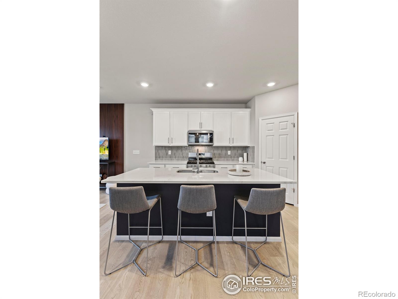 239 E 4th Street