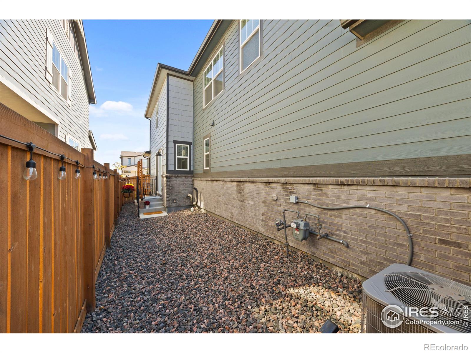 239 E 4th Street