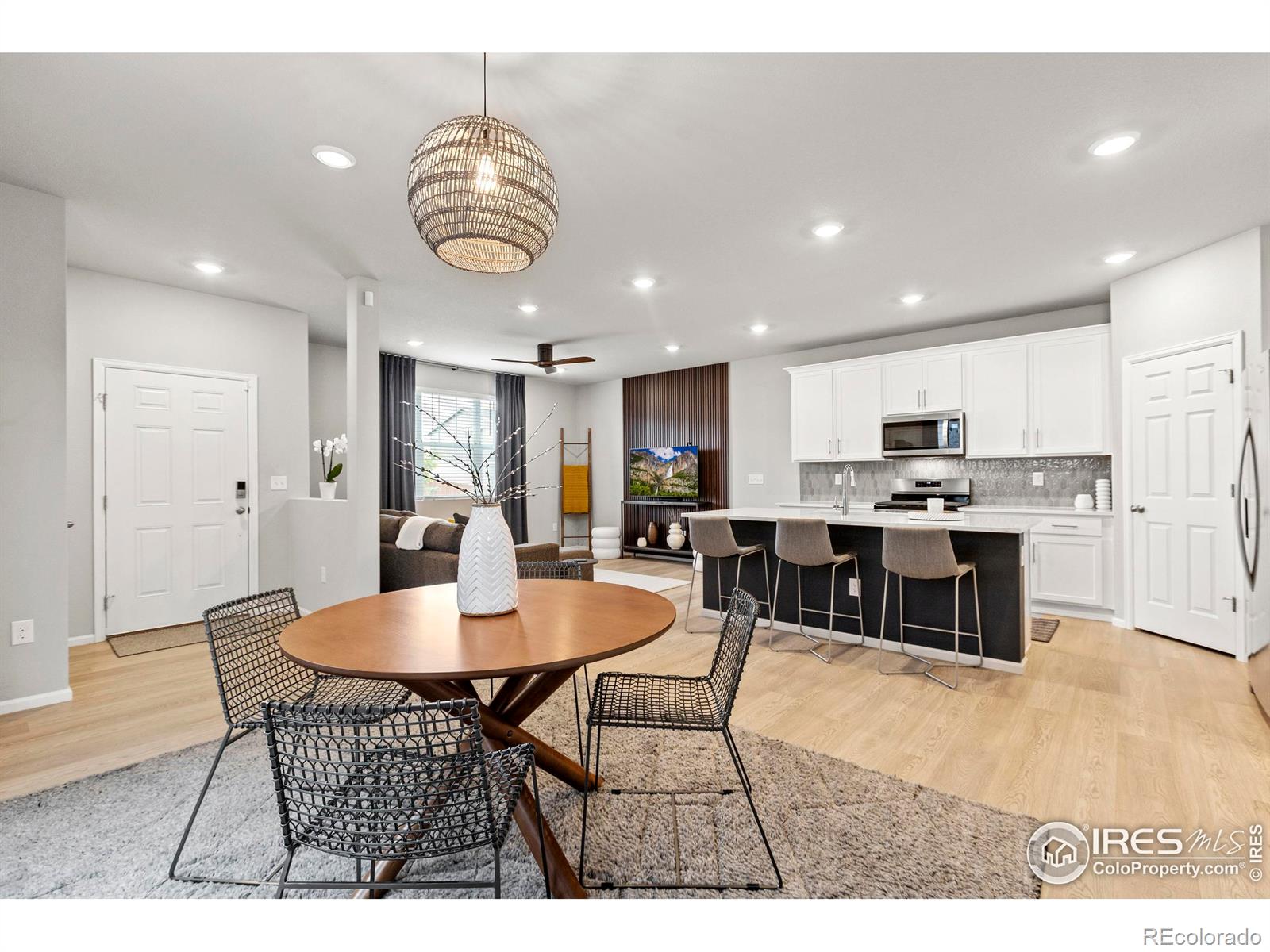 239 E 4th Street