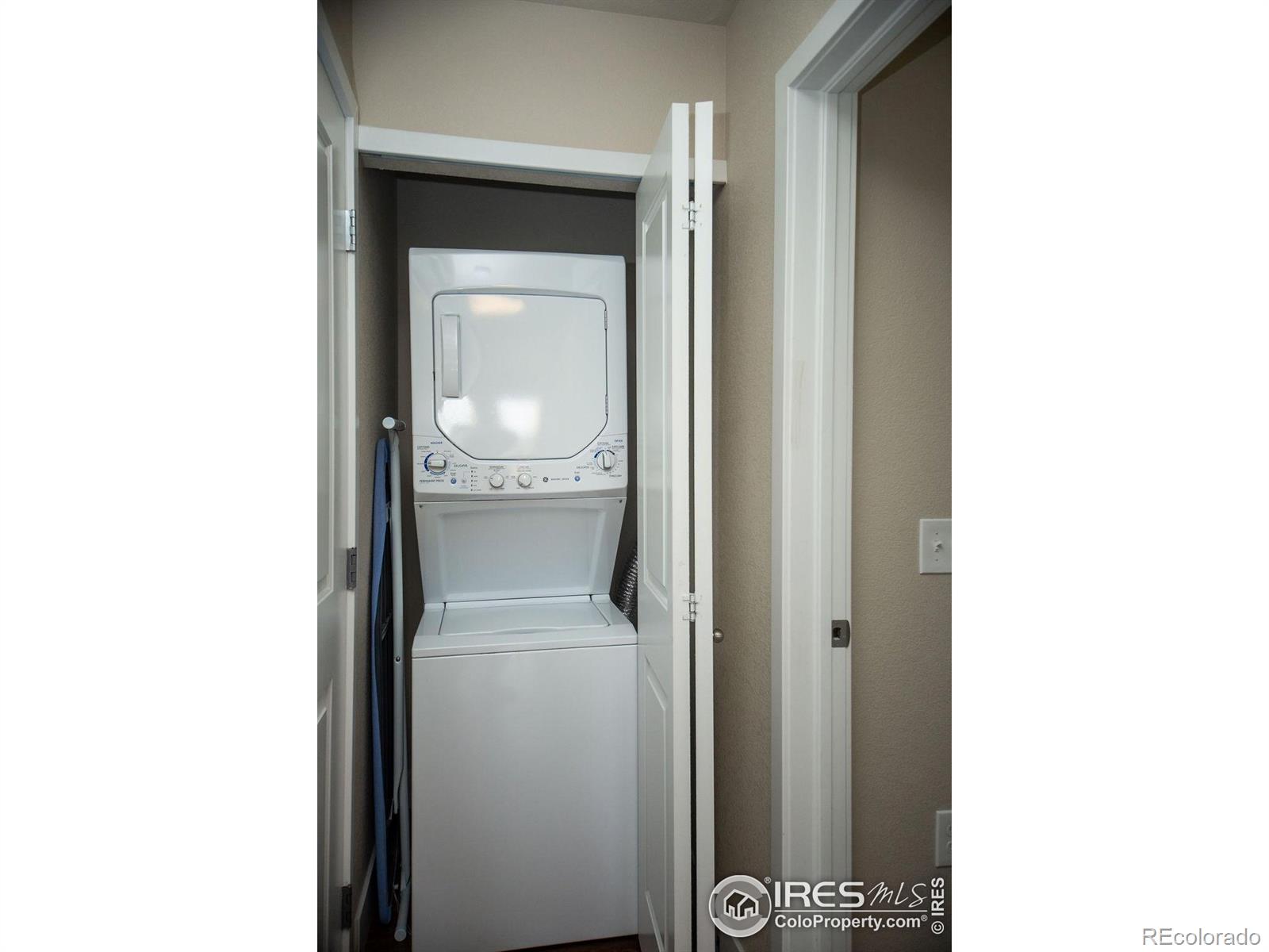 220 Willow Street Unit: 202