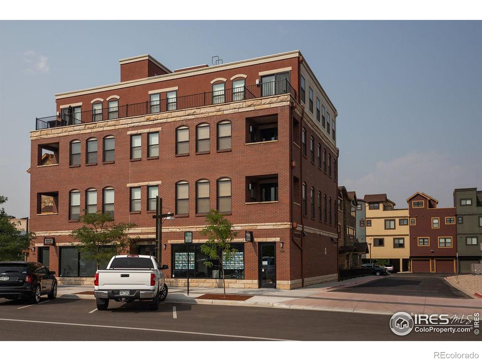 220 Willow Street Unit: 202
