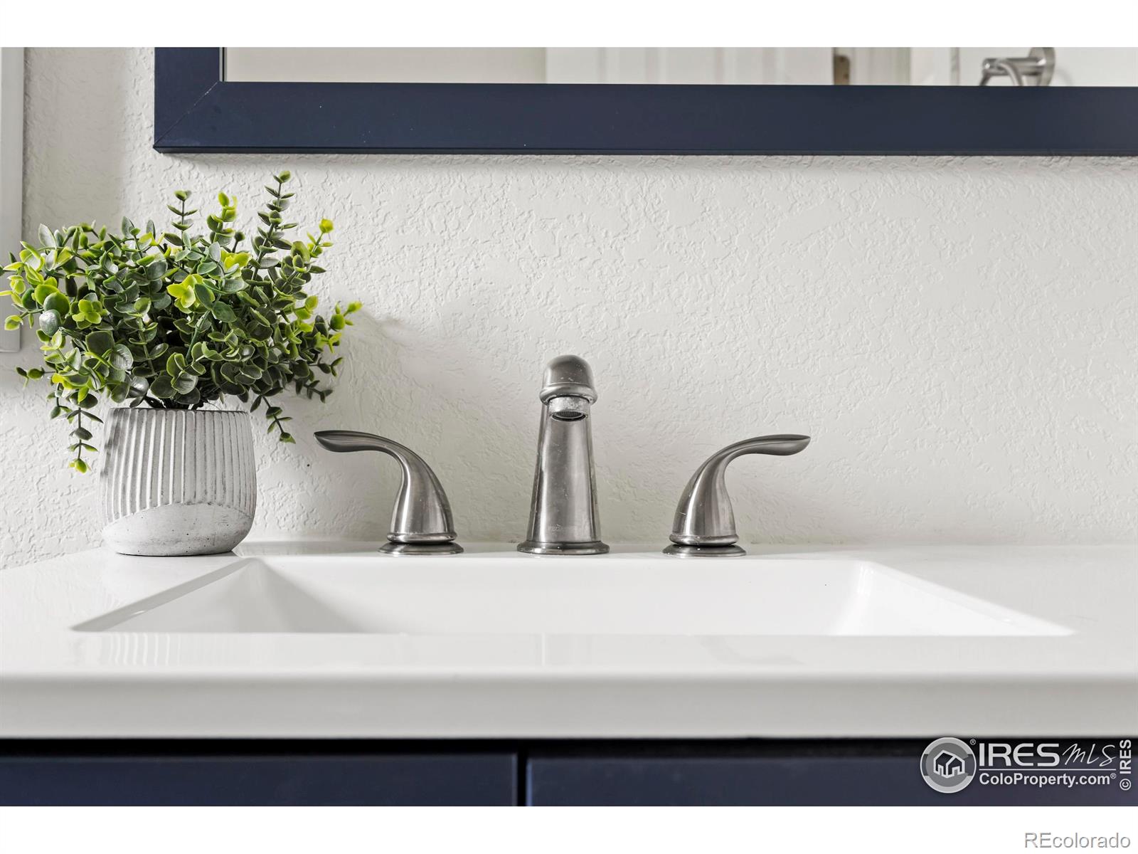 1550 N Jefferson Avenue