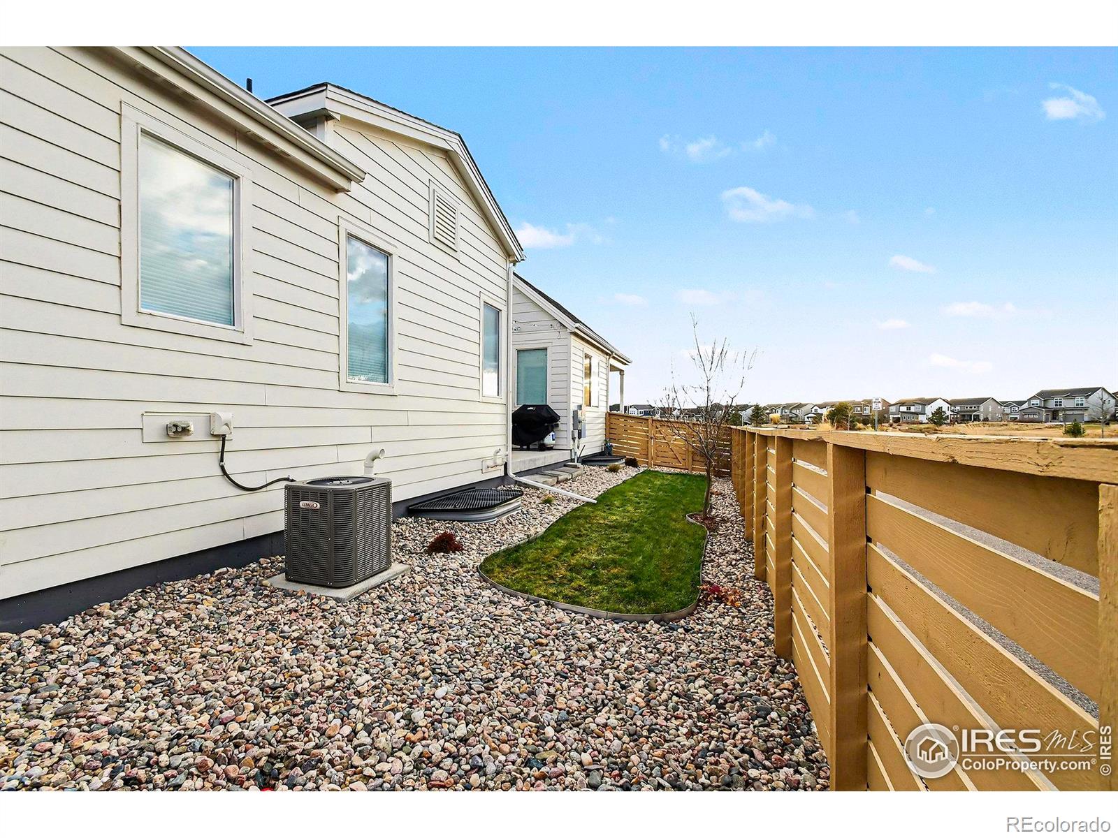 5910 Rendezvous Parkway