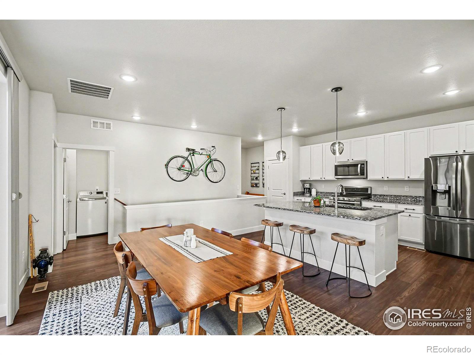 5910 Rendezvous Parkway