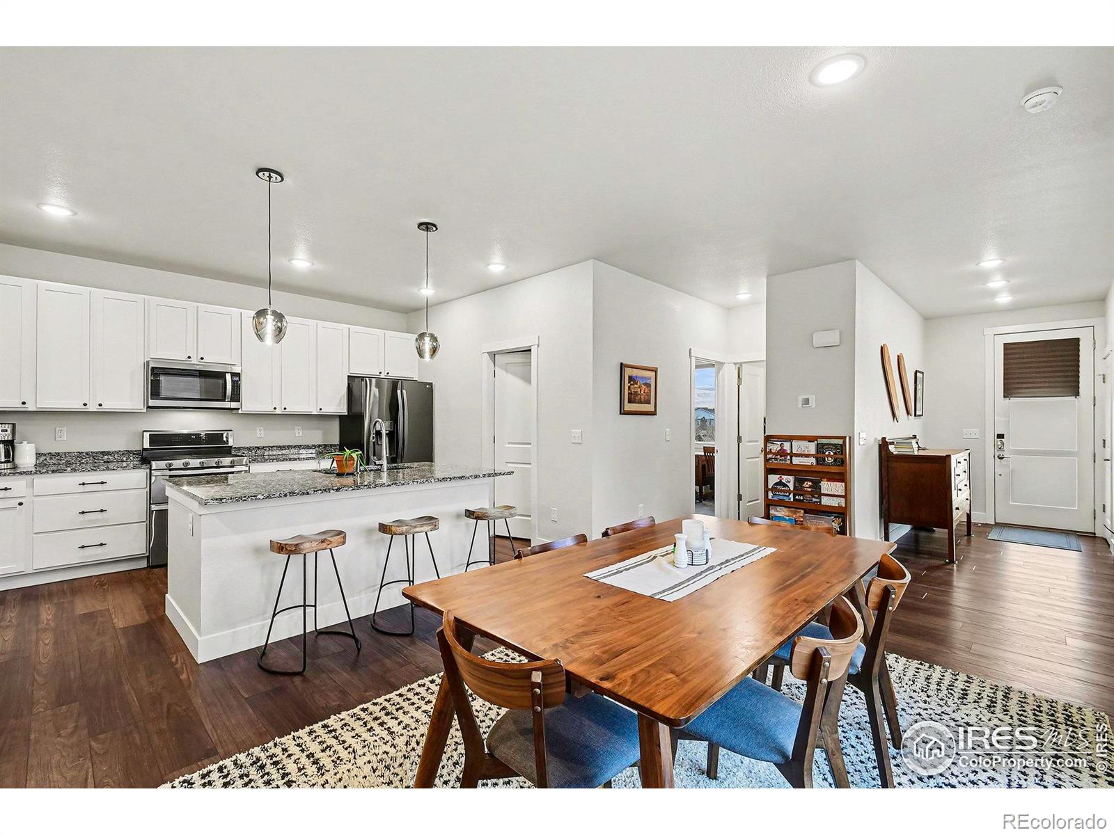 5910 Rendezvous Parkway