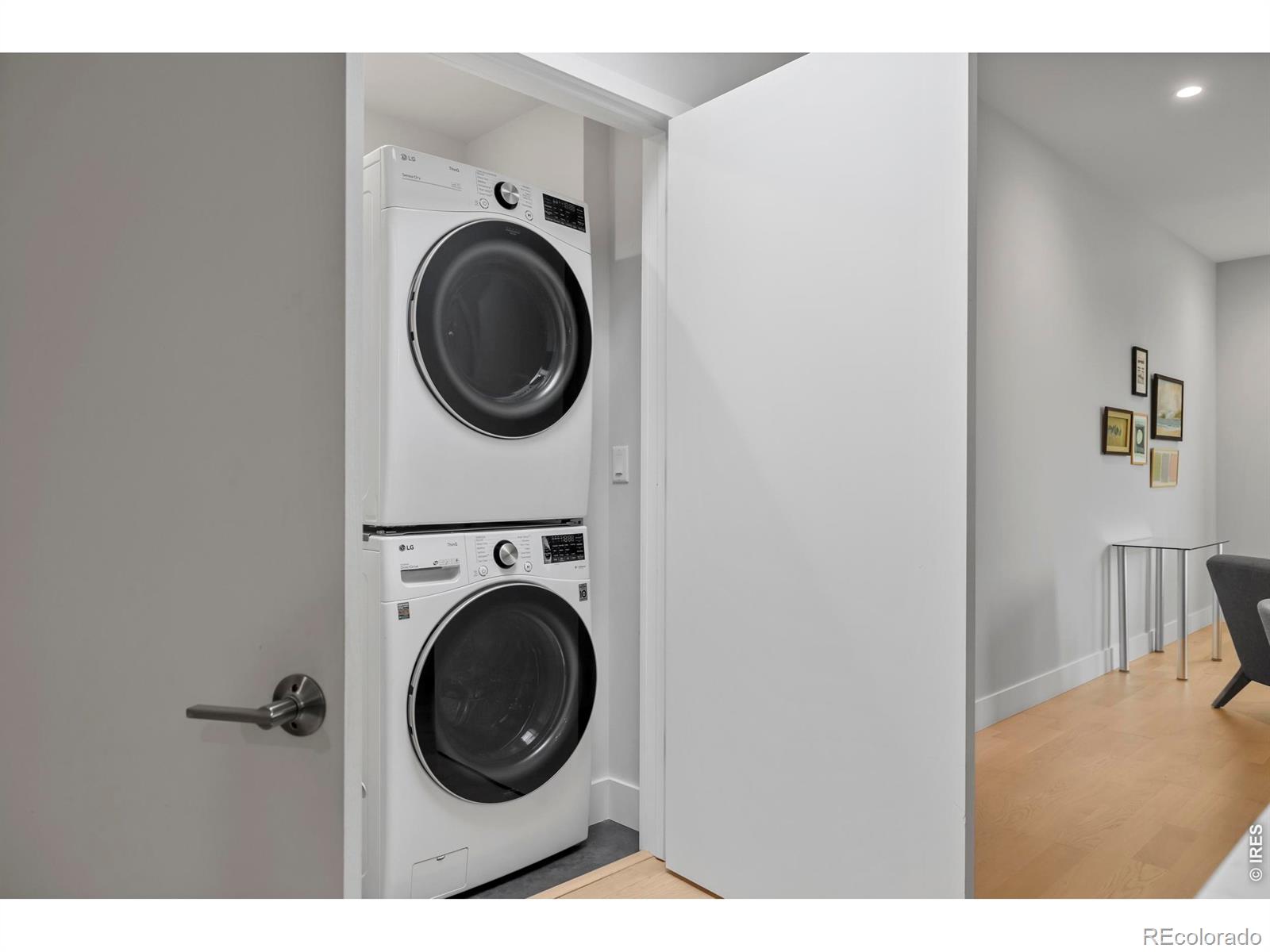 2718 Pine Street Unit: 301