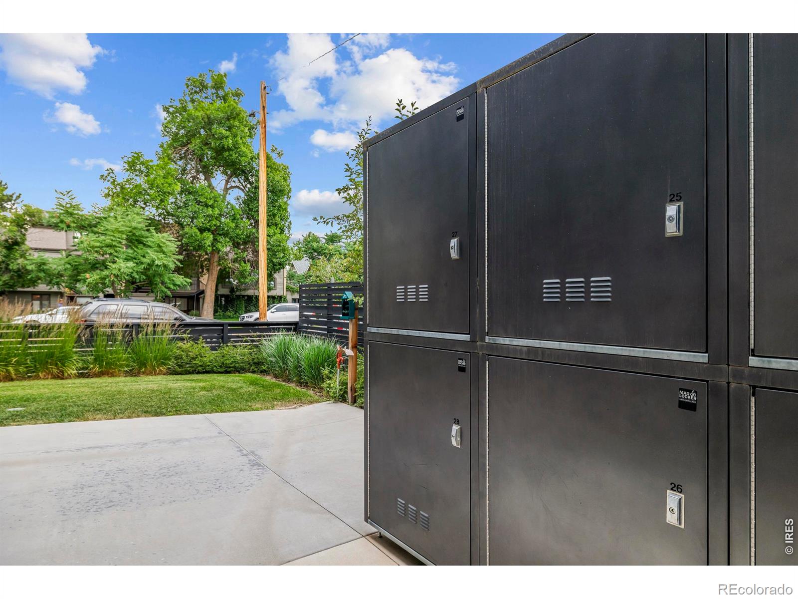 2718 Pine Street Unit: 301